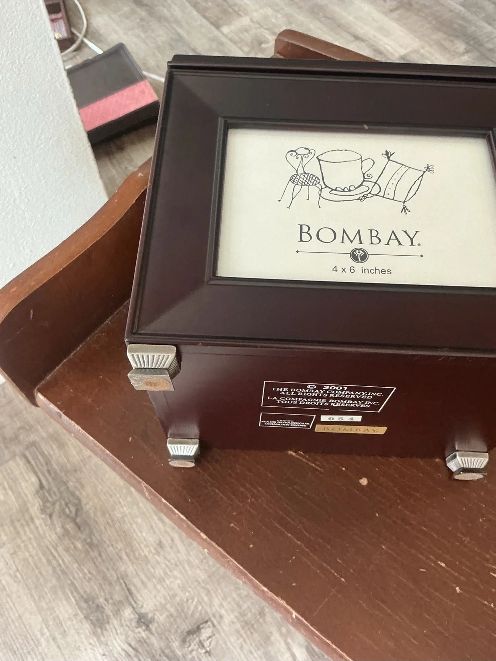 Vintage 90’s Bombay Dark Brown Wooden Photo Keepsake Box 4x6